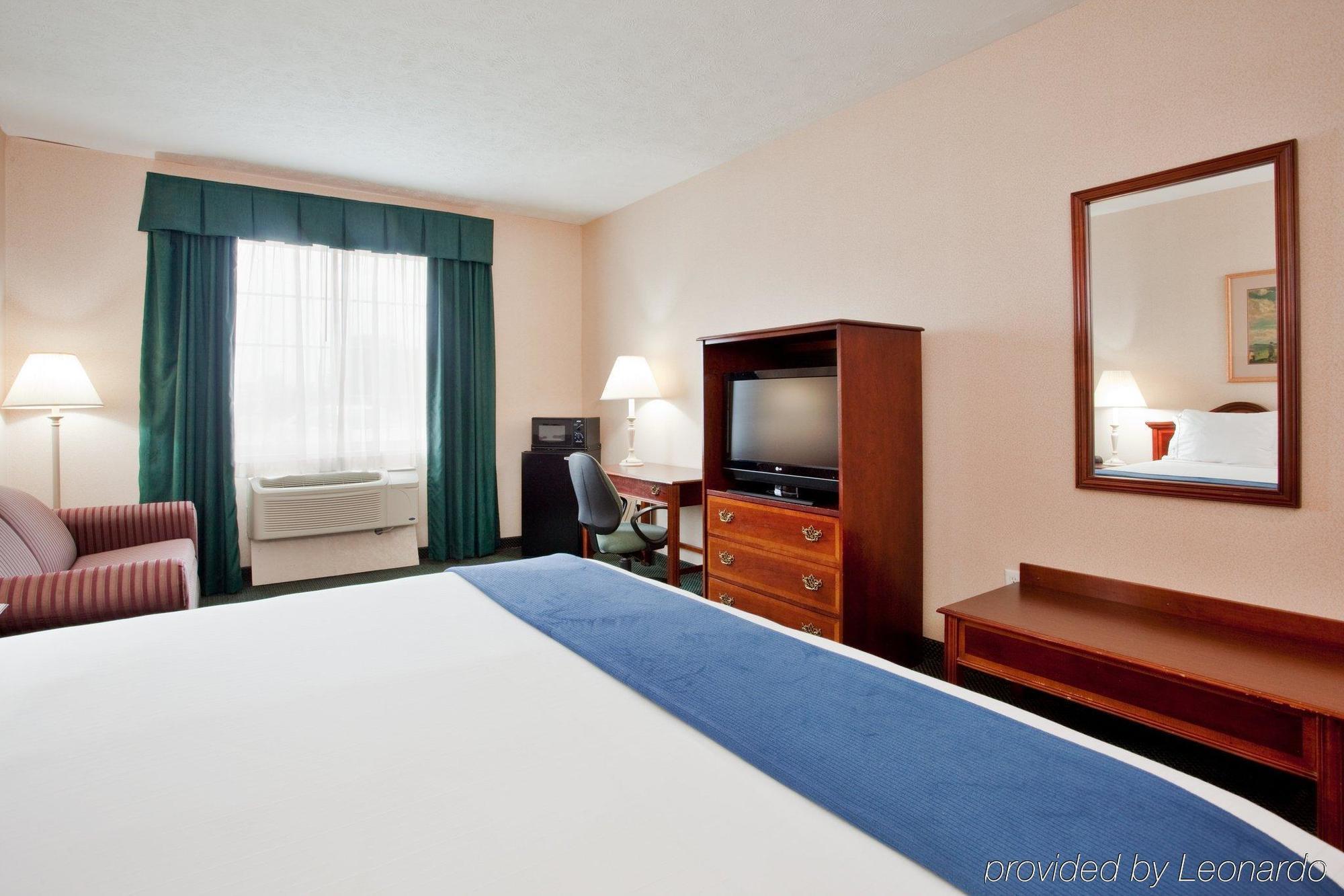 Holiday Inn Express Kilmarnock Esterno foto