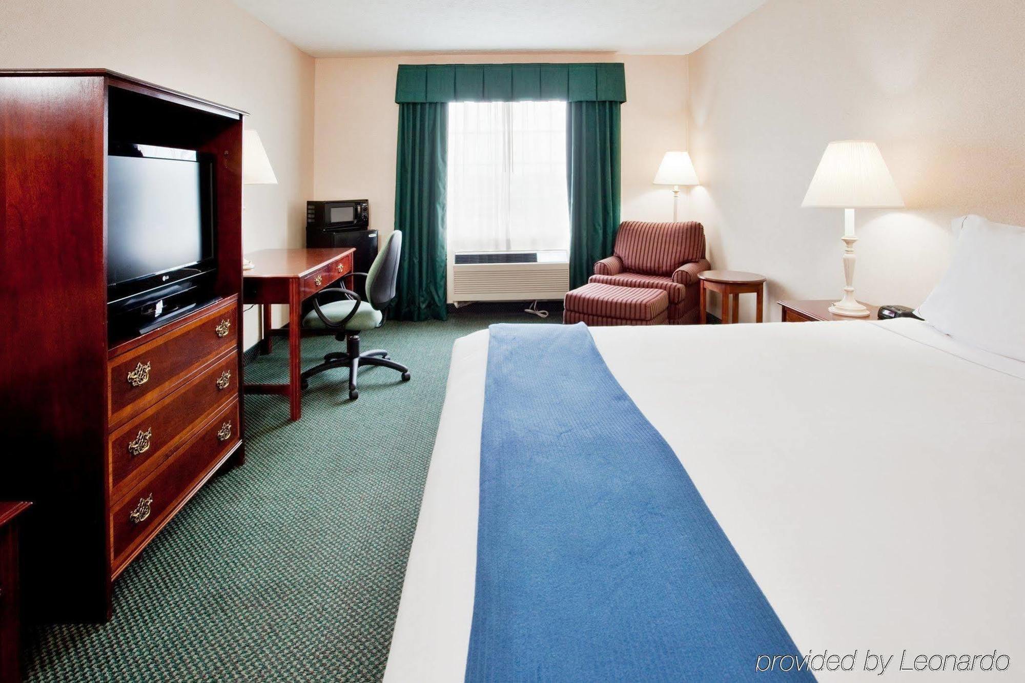 Holiday Inn Express Kilmarnock Esterno foto